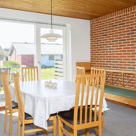 Semesterbostad 7 Person In Fr Strup *